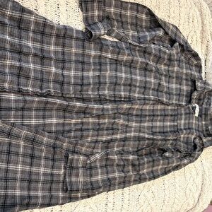 Universal Thread Black and Gray Checkered duster